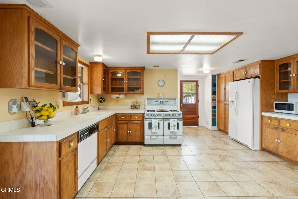587 North Rice Road Ojai, CA 93023 - Photo 19 of 48