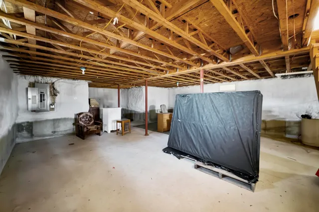 $280,000 | 169 West Meadow Road, Thomaston, ME 04861