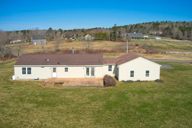 $280,000 | 169 West Meadow Road, Thomaston, ME 04861