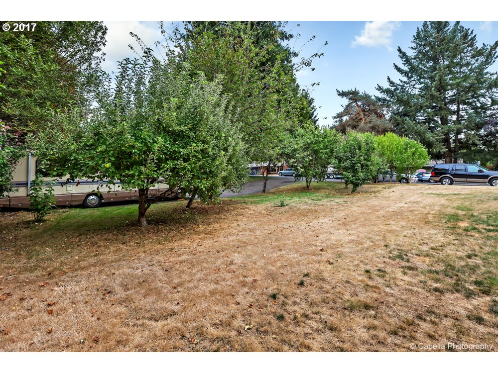 8555 Southwest Pinebrook Street Portland, OR 97224 - Photo 26 of 30 Gallery Image 26