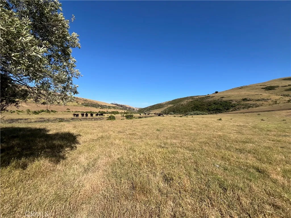 0 Ca-1 Cayucos, CA 93430 - Photo 49 of 63 a view of ocean with a mountain