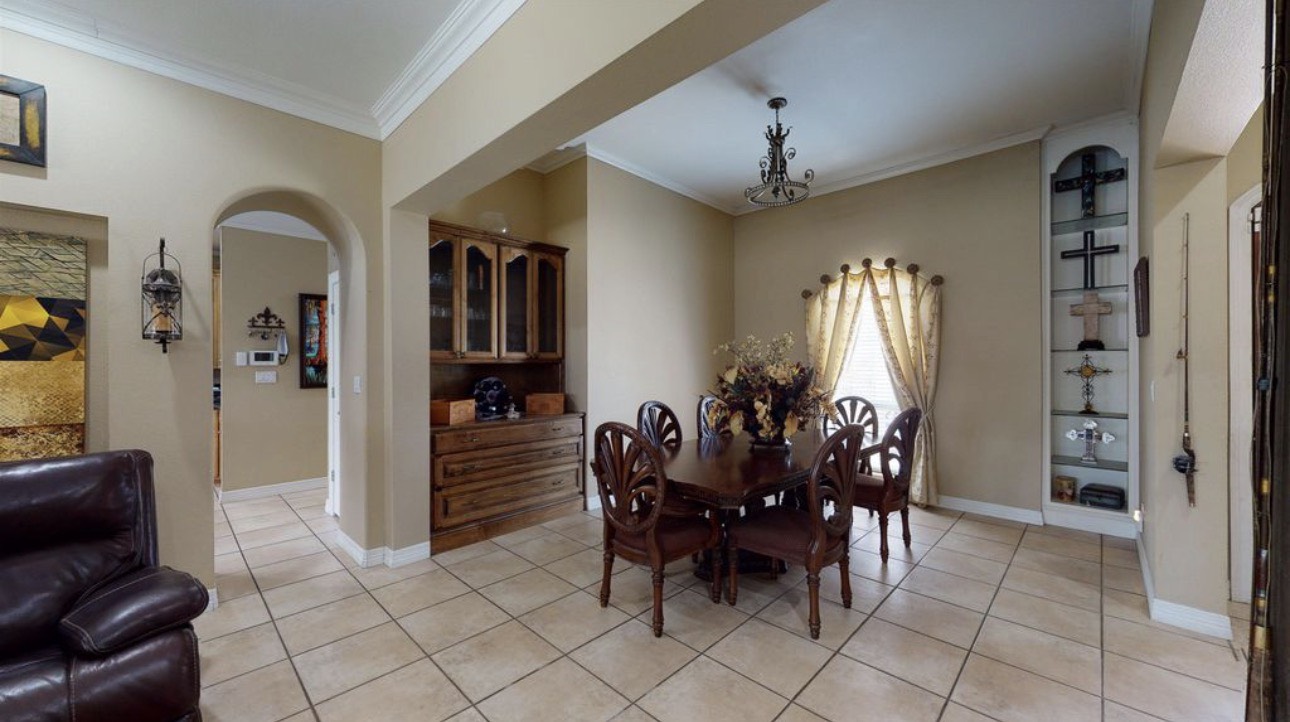 104 Mockingbird Lane Bridge City, TX 77611 - Photo 7 of 27 a view of a livingroom with furniture and window