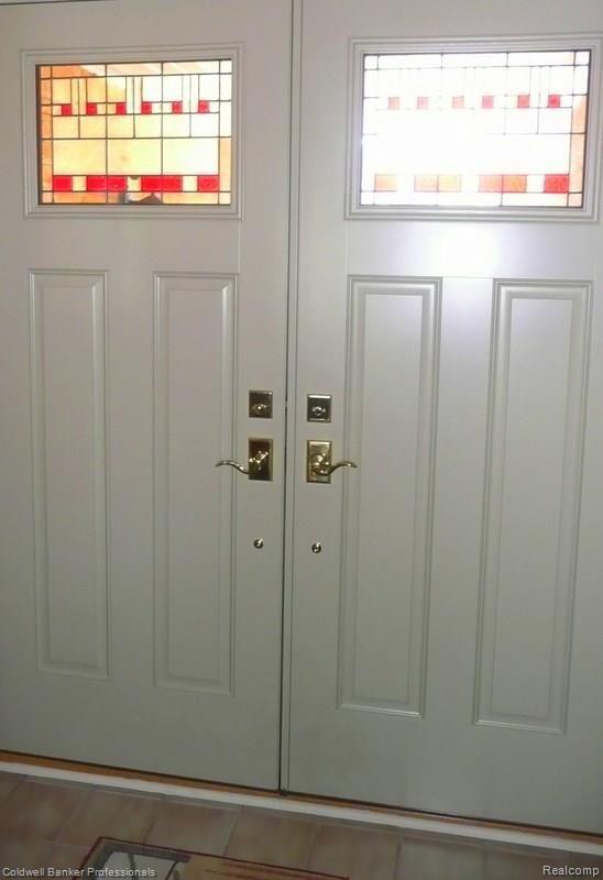 457 Lexington Drive Rochester, MI 48307 - Photo 3 of 34 Interior View Of Front Doors With Stained Glass Inserts!