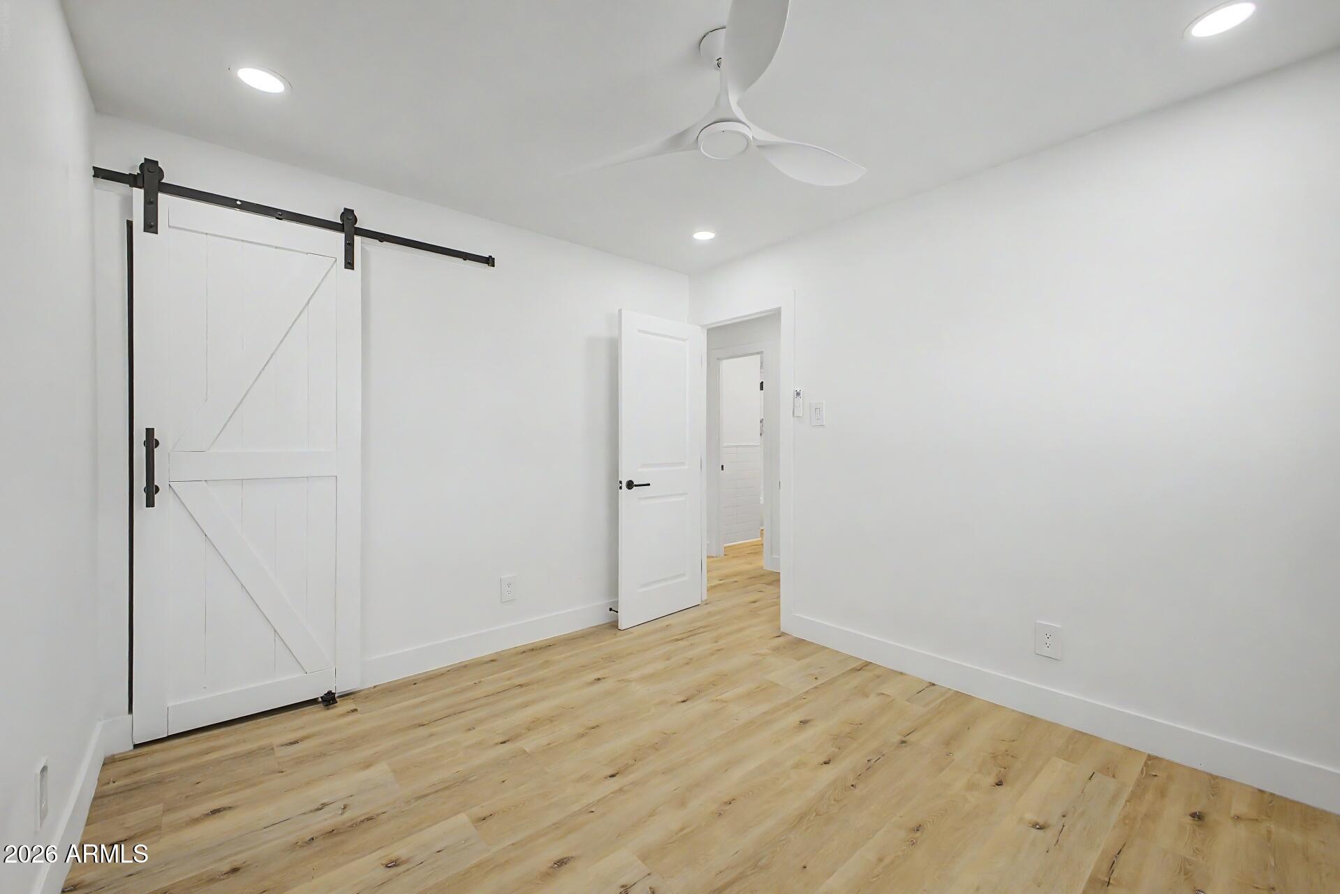 5232 West Hearn Road Glendale, AZ 85306 - Photo 15 of 32 a view of an empty room