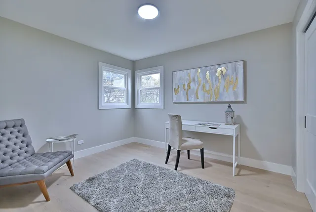 a view of livingroom with furniture