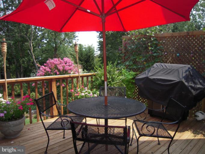 50 Ridge Avenue Edgewater, MD 21037 - Photo 11 of 30 Deck - Great for Entertaining