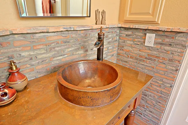 $5,200 | 32761 North 69th Street, Scottsdale, AZ 85266