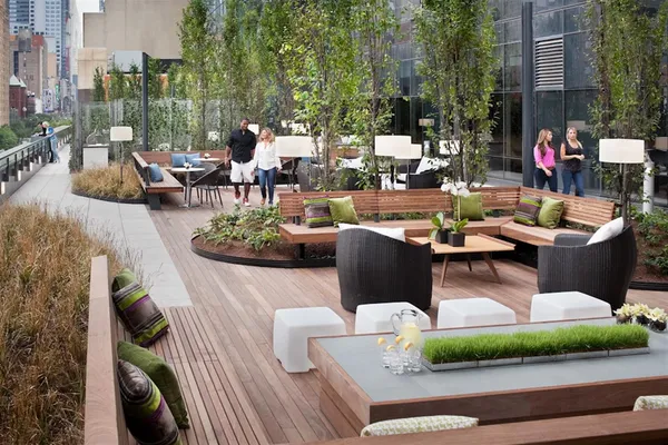 $7,750 | 450 West 42nd Street, Unit 35B | Hell's Kitchen