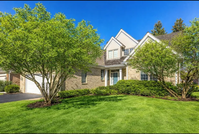 $999,900 | 1819 Dunhill Circle, Glenview, IL 60025