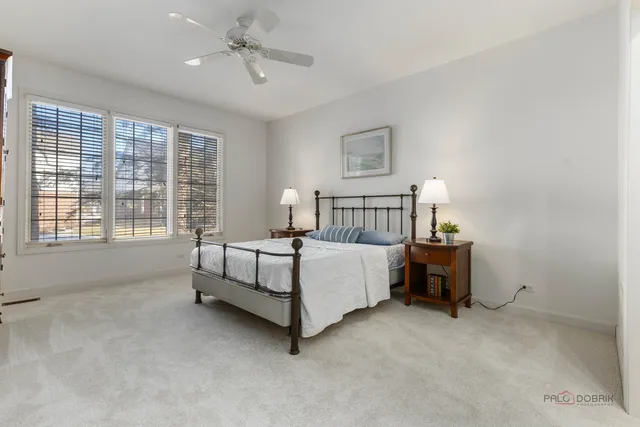 $999,900 | 1819 Dunhill Circle, Glenview, IL 60025