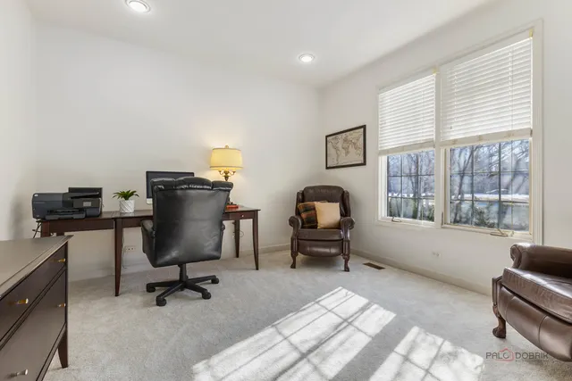 $999,900 | 1819 Dunhill Circle, Glenview, IL 60025