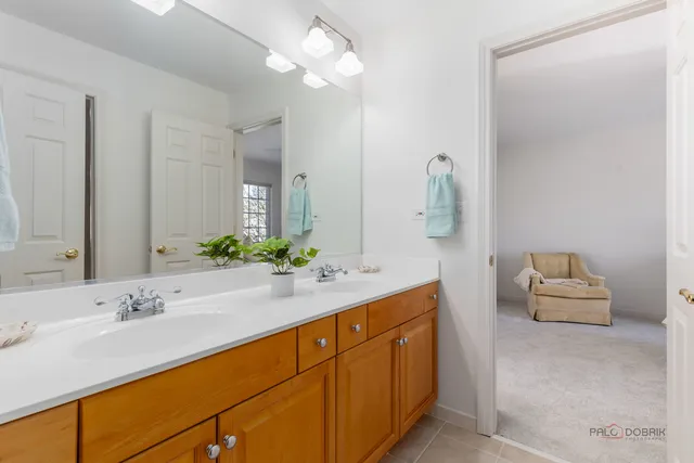 $999,900 | 1819 Dunhill Circle, Glenview, IL 60025