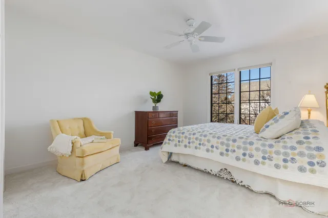 $999,900 | 1819 Dunhill Circle, Glenview, IL 60025