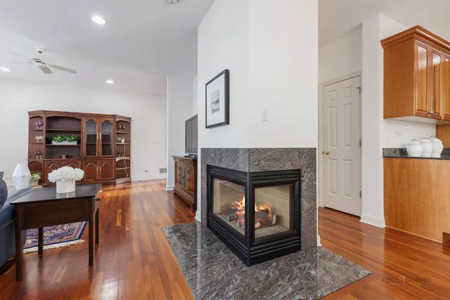 $999,900 | 1819 Dunhill Circle, Glenview, IL 60025