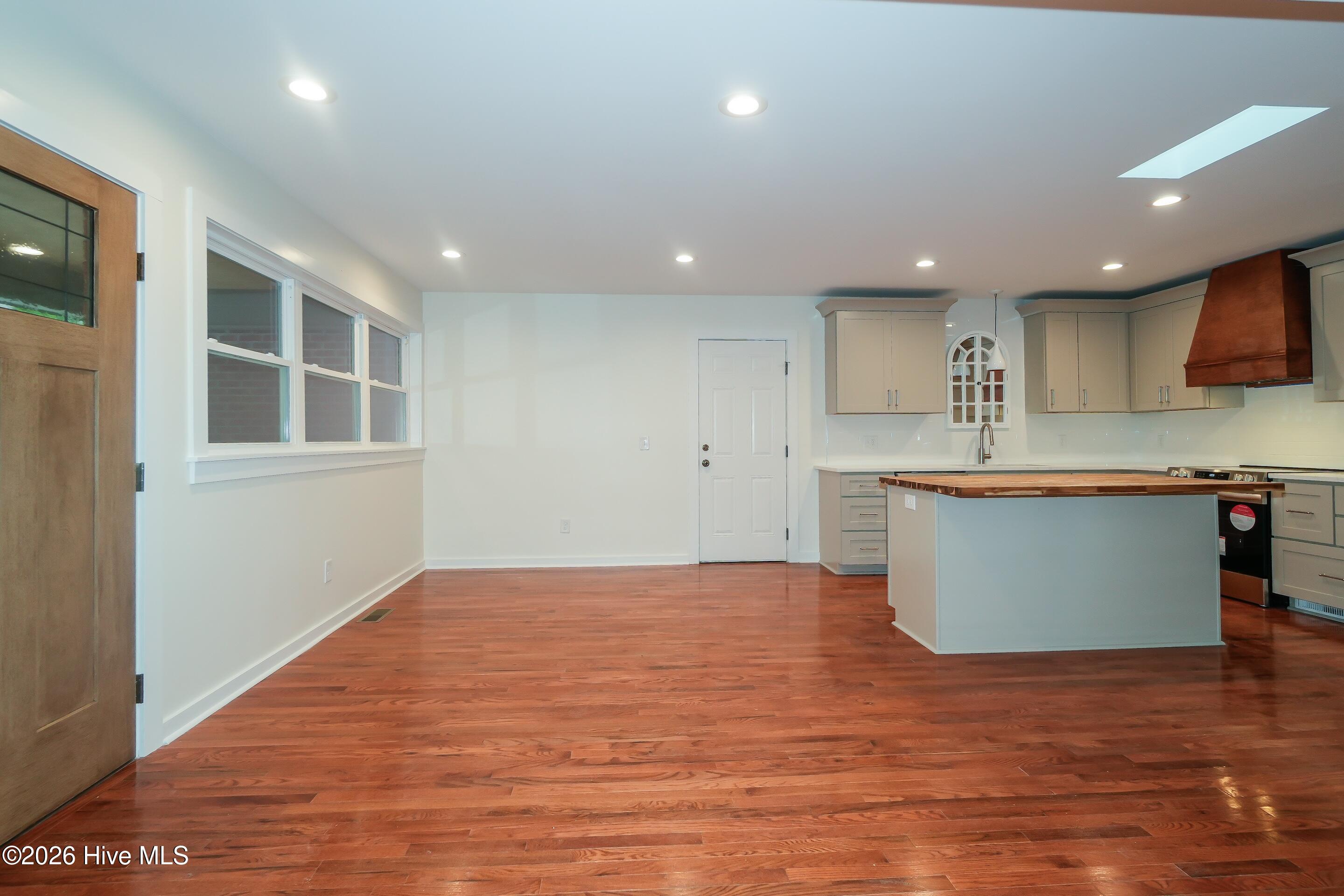 440 South May Street Southern Pines, NC 28387 - Photo 3 of 18 3