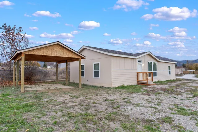 $319,000 | 906 Valley Avenue, Chewelah, WA 99109