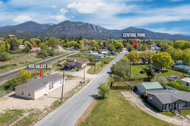 $329,000 | 906 Valley Avenue, Chewelah, WA 99109