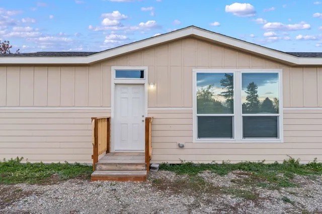 $319,000 | 906 Valley Avenue, Chewelah, WA 99109