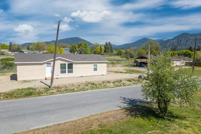 $329,000 | 906 Valley Avenue, Chewelah, WA 99109