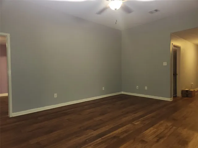 $1,900 | 303 Pine Mist Lane, Conroe, TX 77304