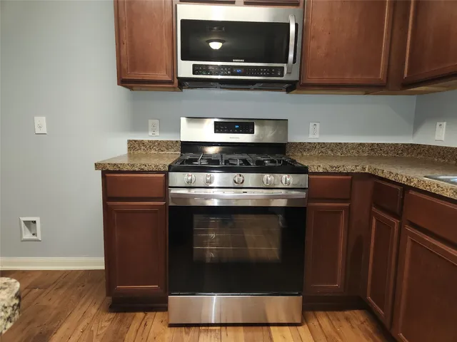 $1,900 | 303 Pine Mist Lane, Conroe, TX 77304