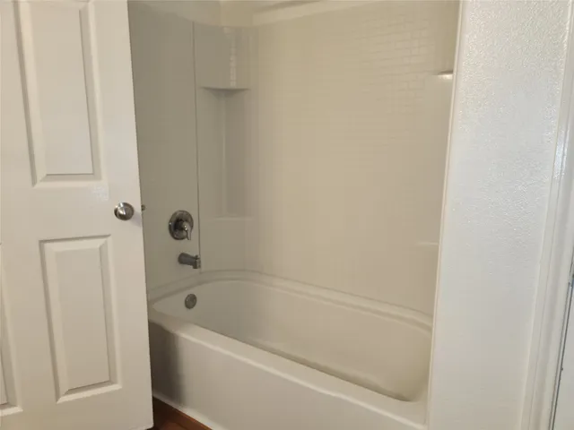 $1,900 | 303 Pine Mist Lane, Conroe, TX 77304