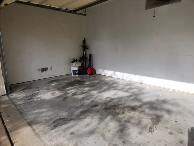 $1,900 | 303 Pine Mist Lane, Conroe, TX 77304