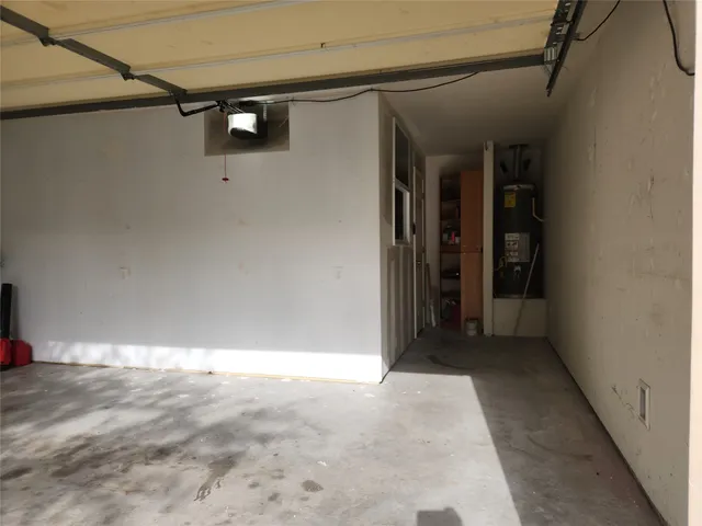 $1,900 | 303 Pine Mist Lane, Conroe, TX 77304