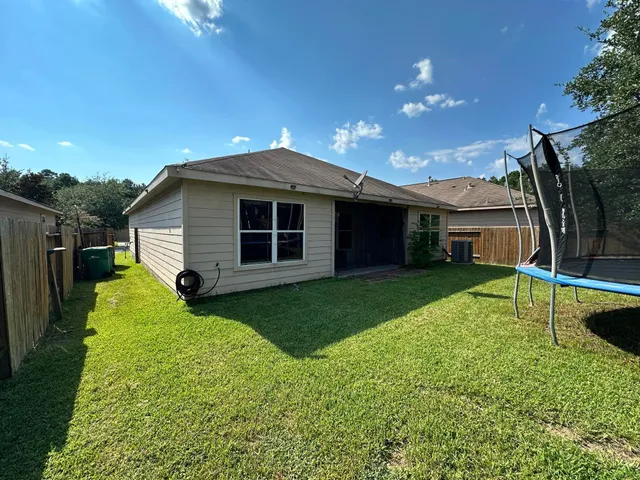 $1,900 | 303 Pine Mist Lane, Conroe, TX 77304