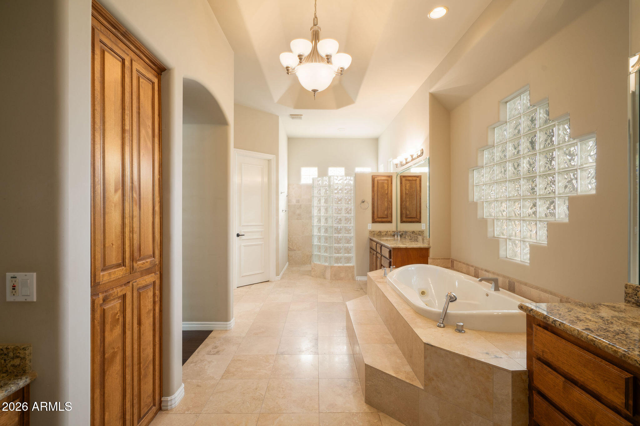 6243 East Camelback Road Scottsdale, AZ 85251 - Photo 5 of 18 5