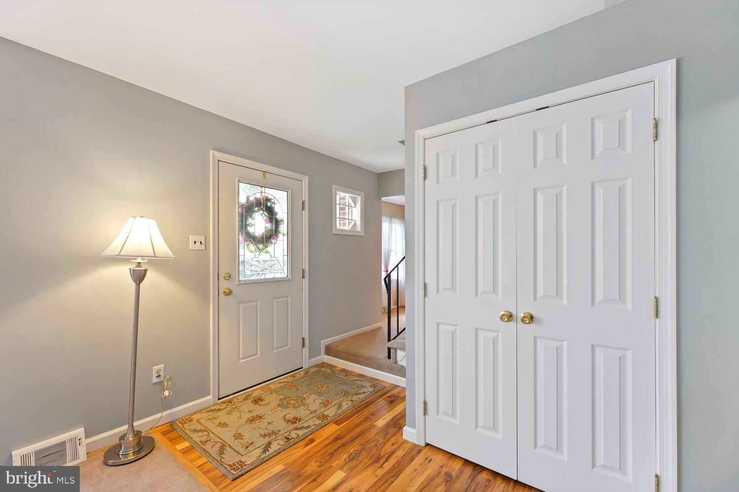 807 South Mill Road Kennett Square, PA 19348 - Photo 3 of 38 Foyer