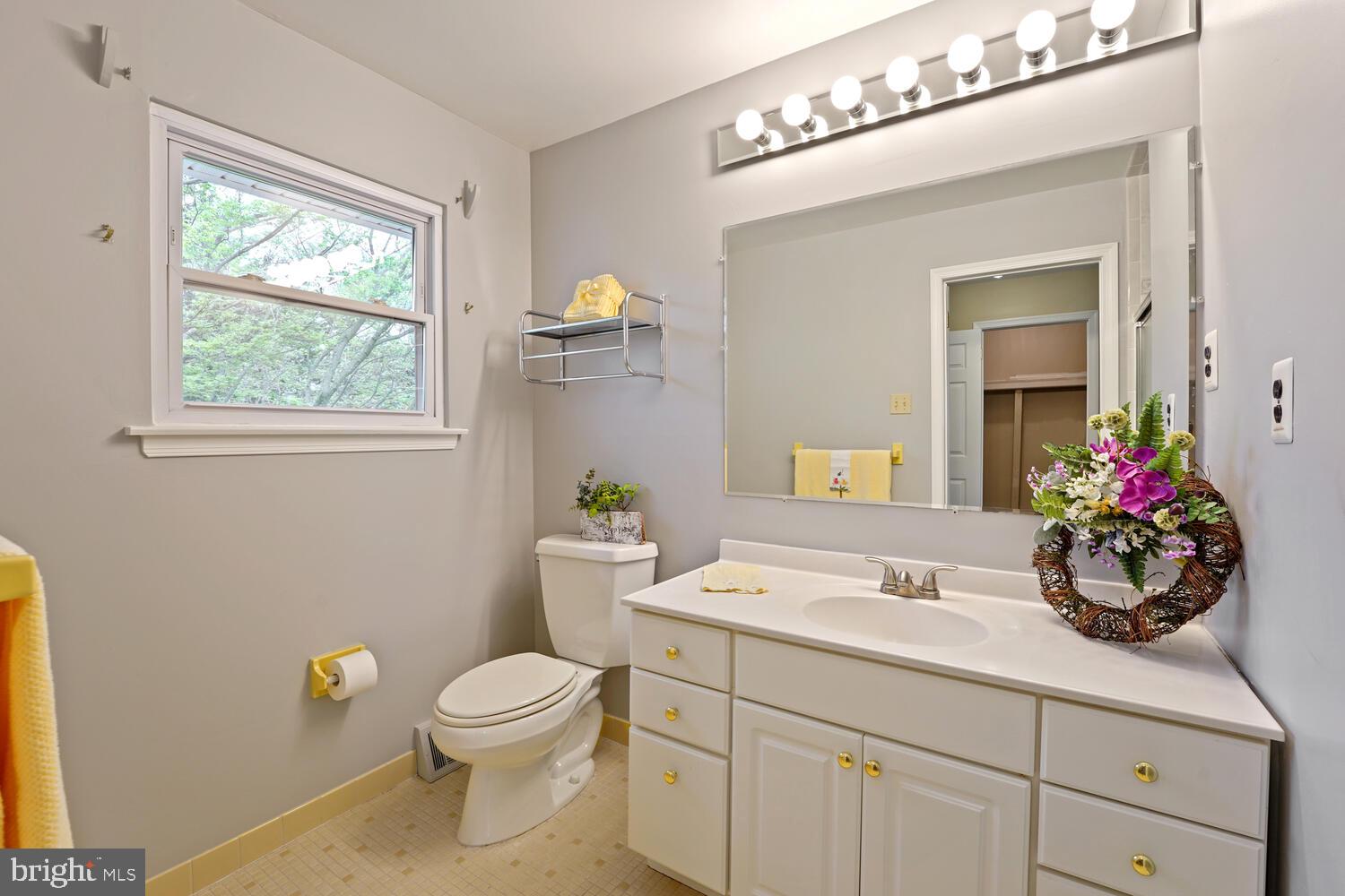 807 South Mill Road Kennett Square, PA 19348 - Photo 22 of 38 Primary Bathroom