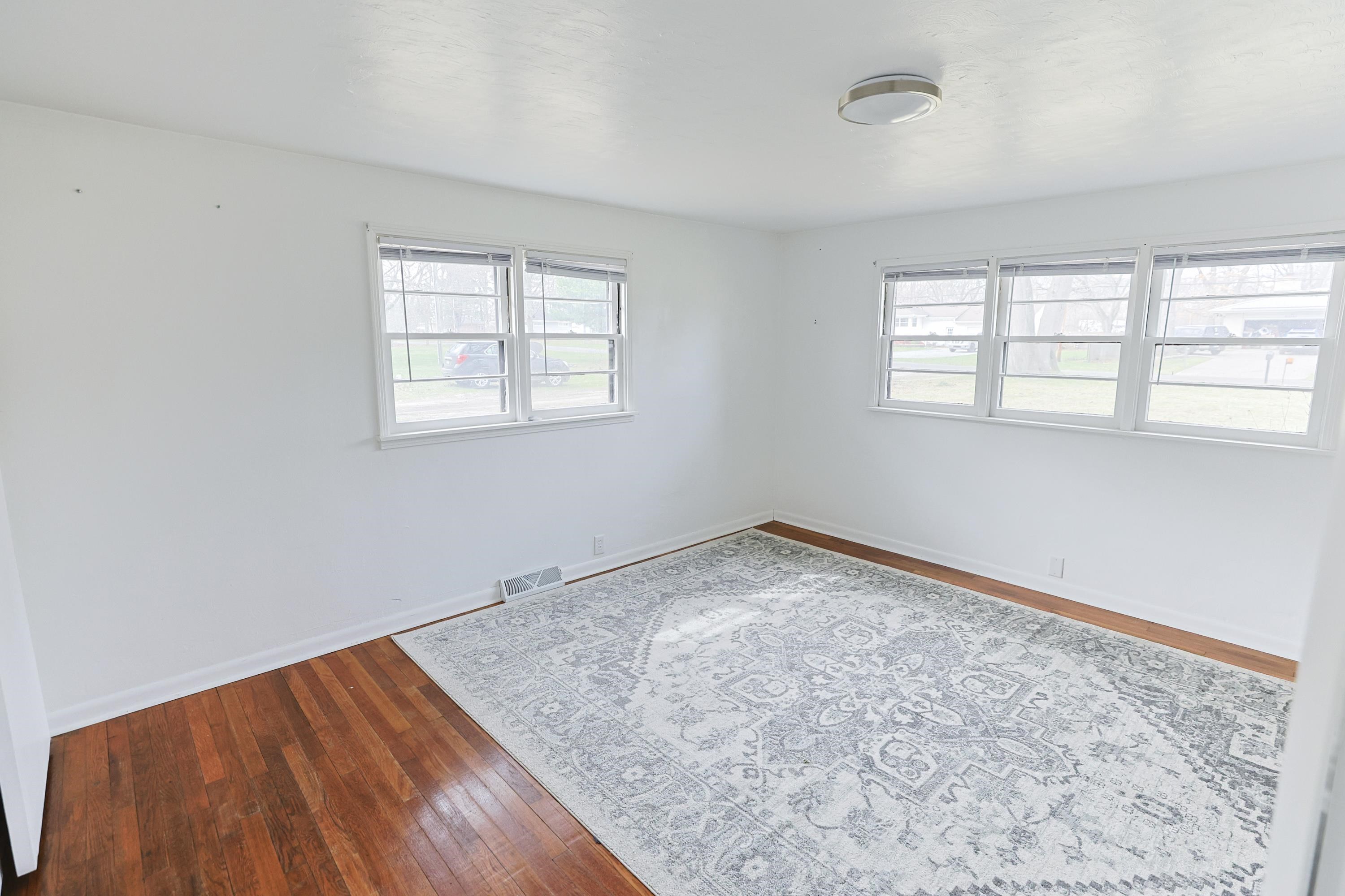 55136 Sundown Road South Bend, IN 46628 - Photo 19 of 36