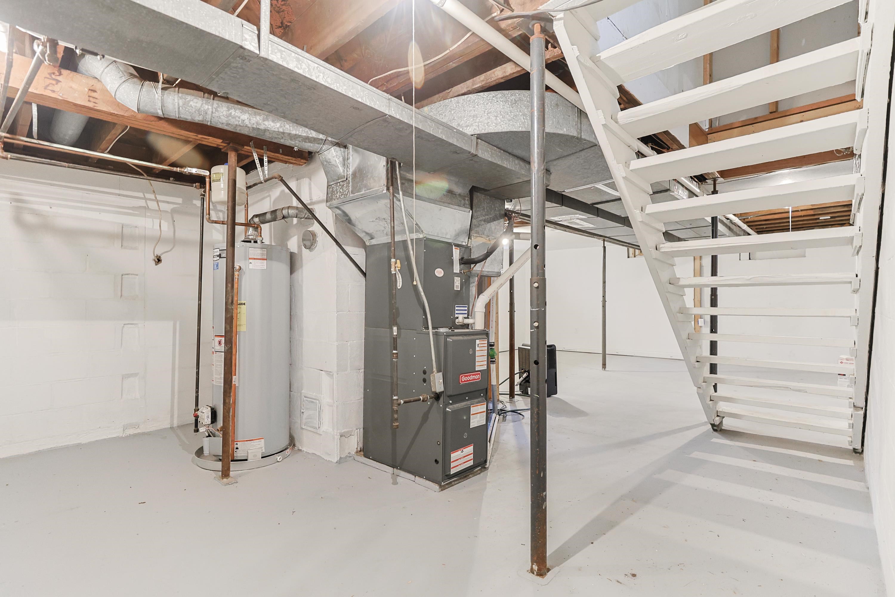 55136 Sundown Road South Bend, IN 46628 - Photo 24 of 36