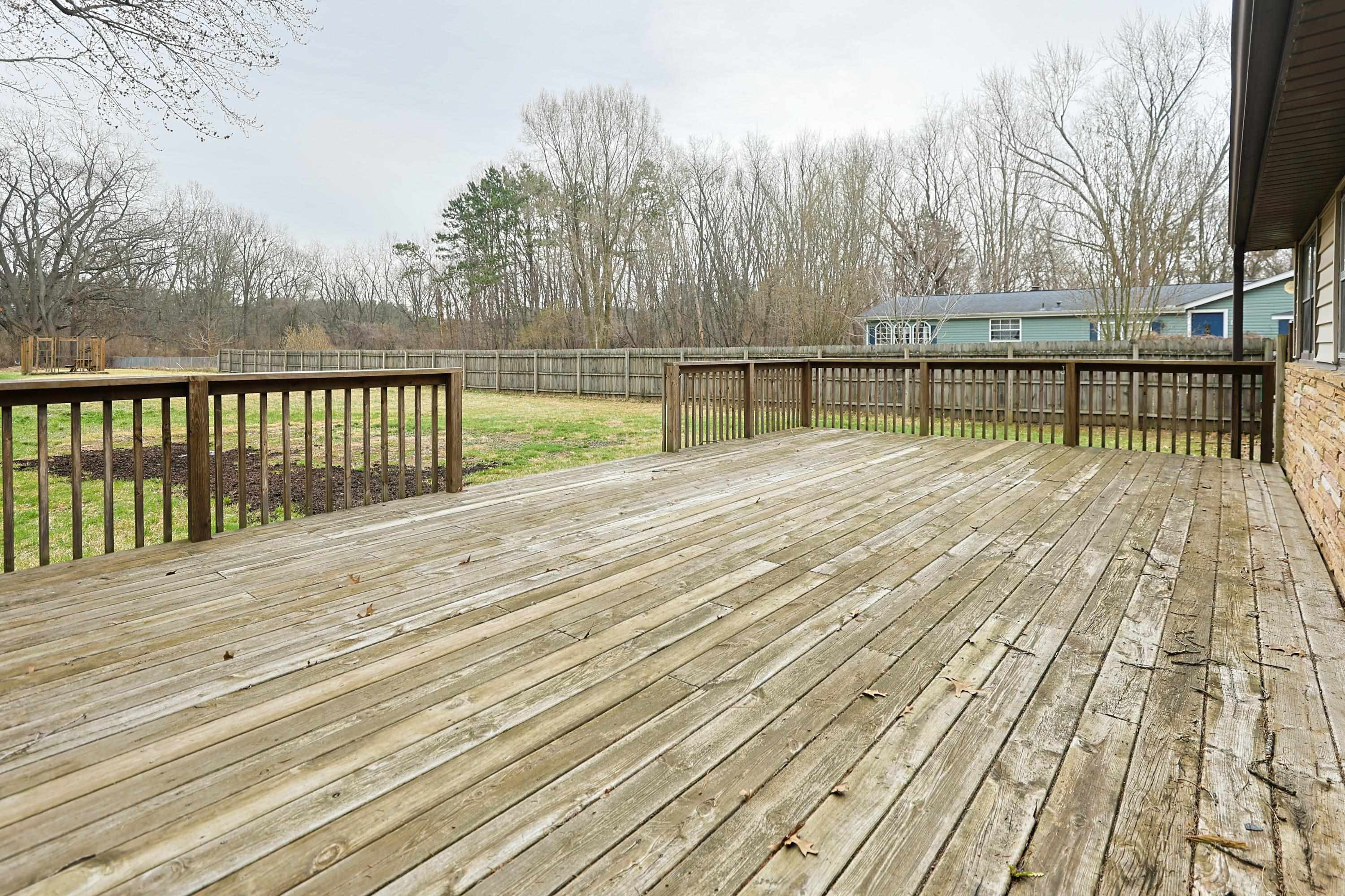 55136 Sundown Road South Bend, IN 46628 - Photo 27 of 36