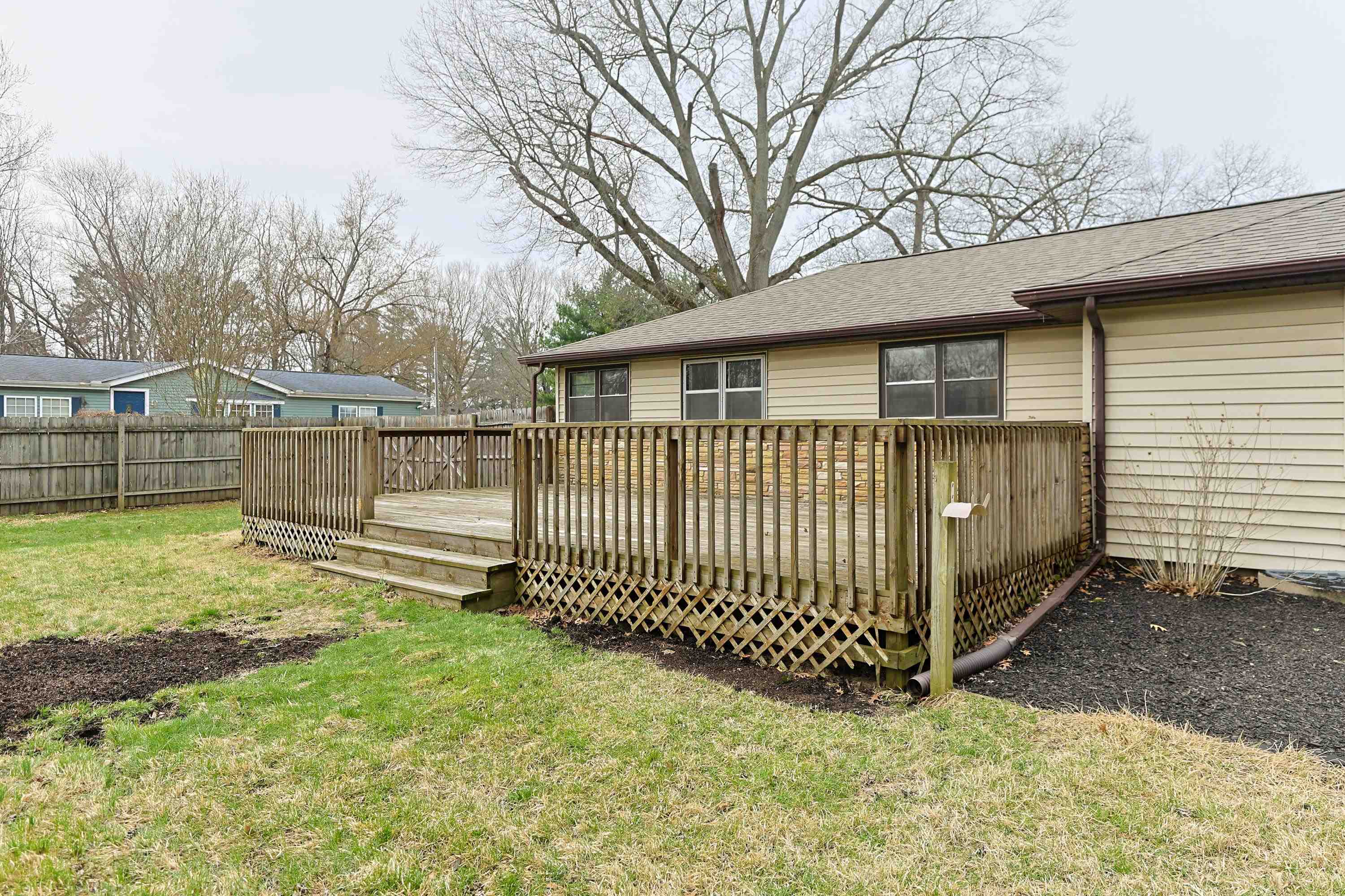 55136 Sundown Road South Bend, IN 46628 - Photo 34 of 36