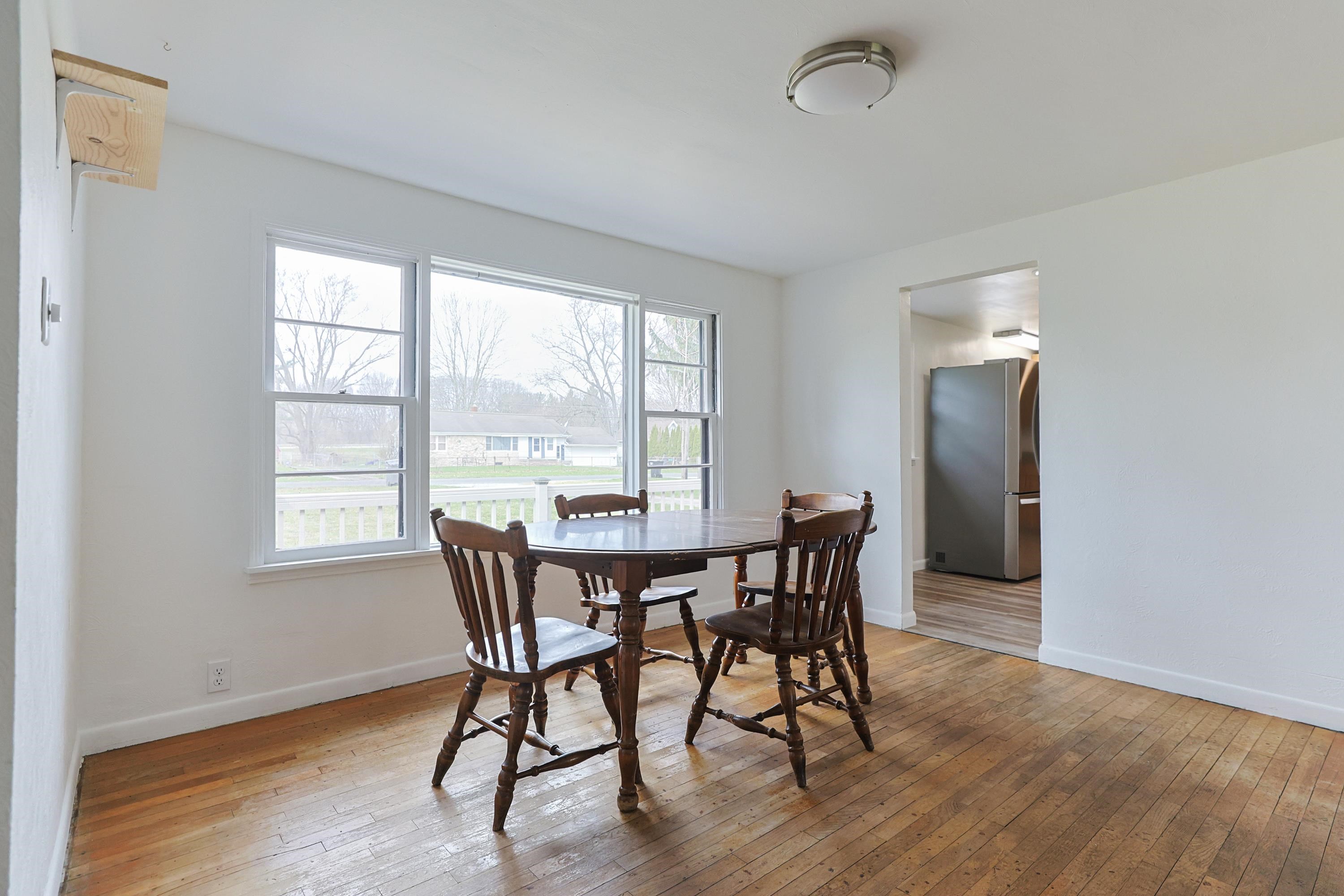 55136 Sundown Road South Bend, IN 46628 - Photo 9 of 36