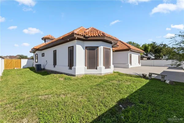 $339,000 | 513 Mi Vida Street, Weslaco, TX 78596