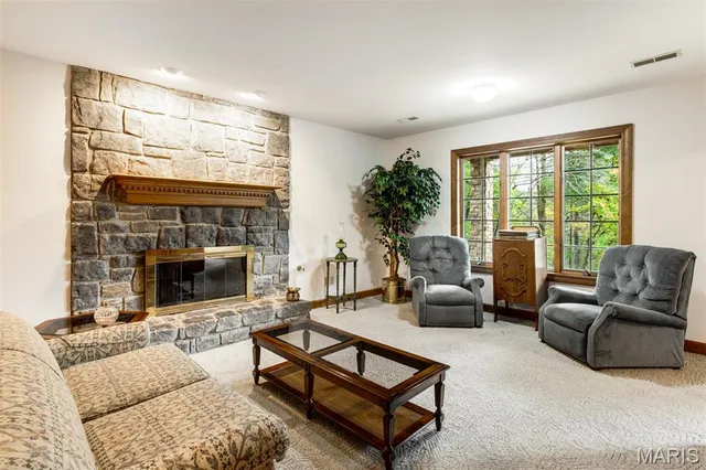 $945,900 | 1075 Eureka Road, Eureka, MO 63025