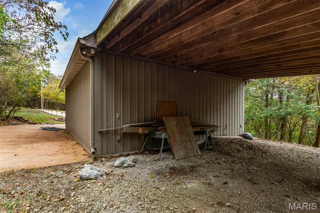 $945,900 | 1075 Eureka Road, Eureka, MO 63025