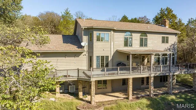 $945,900 | 1075 Eureka Road, Eureka, MO 63025