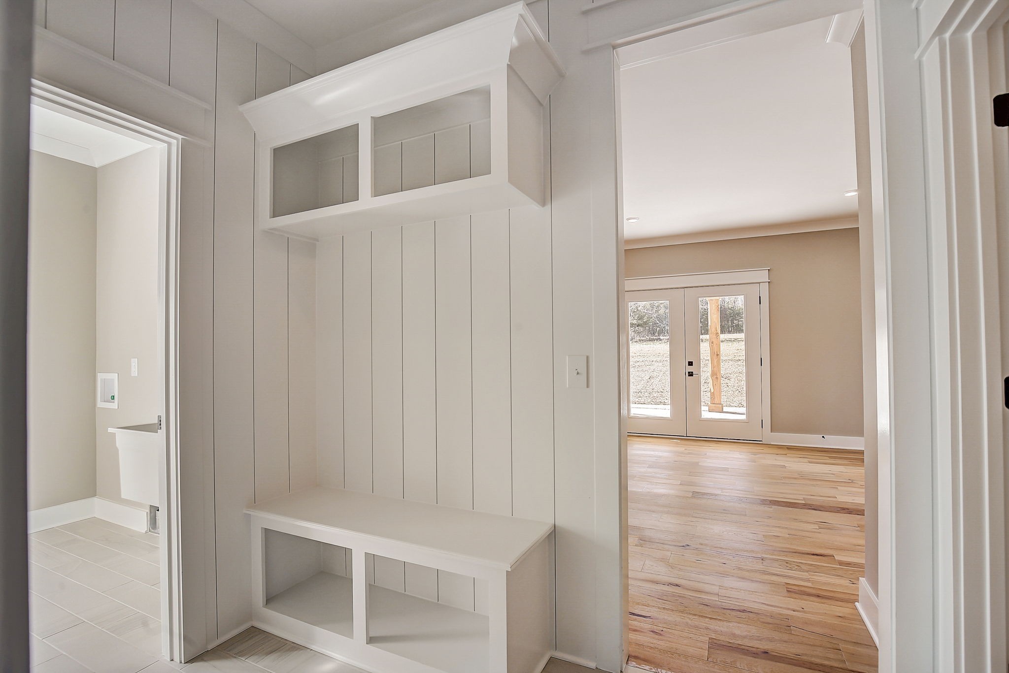 7311 North Milton Road Milton, TN 37118 - Photo 29 of 54 a view of a hallway with wooden floor and entryway