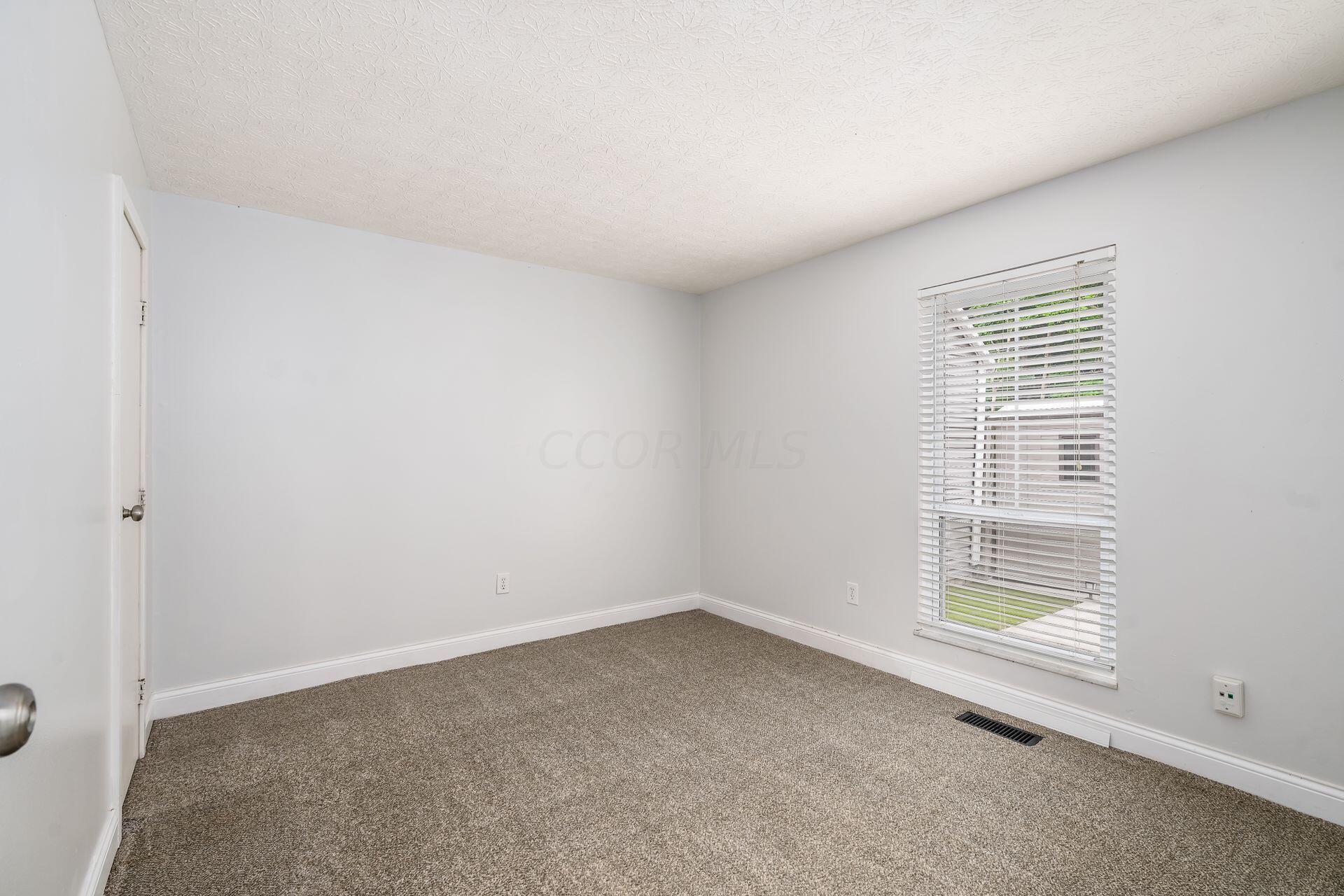 487 Old Coach Road, Unit D Westerville, OH 43081 - Photo 24 of 32 Bedroom #2