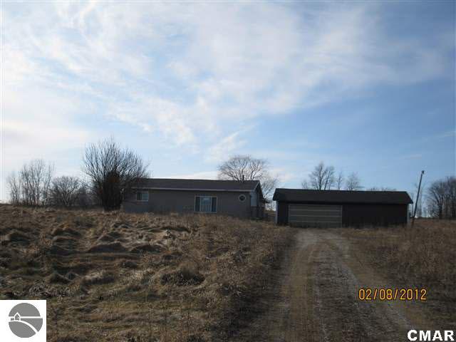 9478 South Whiteville Road Shepherd, MI 48883 - Photo 1 of 6 1767824.JPG