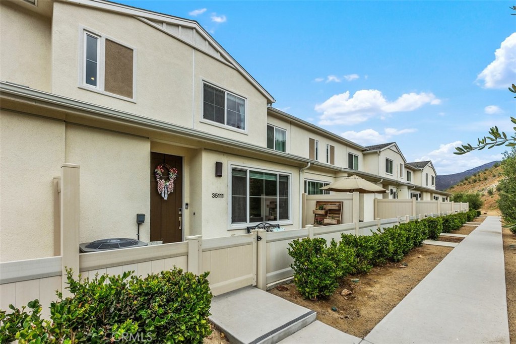 35111 Rangpur Lane Fallbrook, CA 92028 - Photo 2 of 40 Gallery Image 2