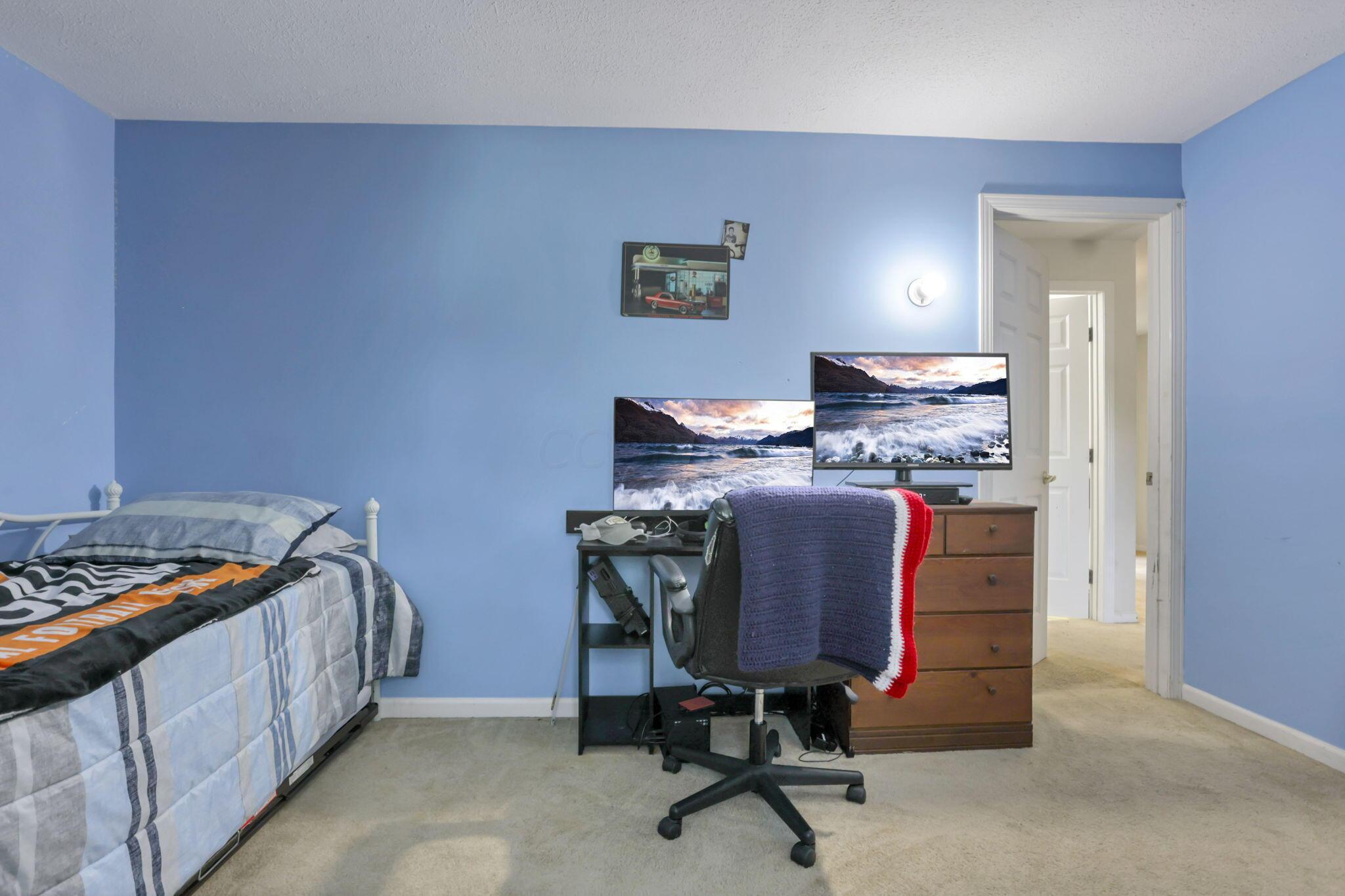 550 Country Club Road Columbus, OH 43213 - Photo 34 of 60 2nd level den/office/bedroom #4
