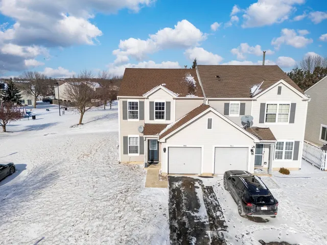 $255,000 | 946 Biltmore Court, Romeoville, IL 60446
