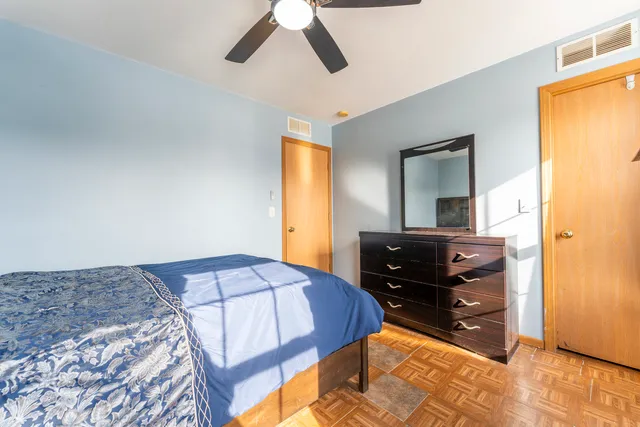 $255,000 | 946 Biltmore Court, Romeoville, IL 60446