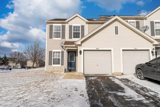 $255,000 | 946 Biltmore Court, Romeoville, IL 60446