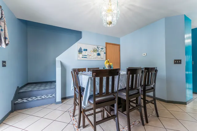 $255,000 | 946 Biltmore Court, Romeoville, IL 60446